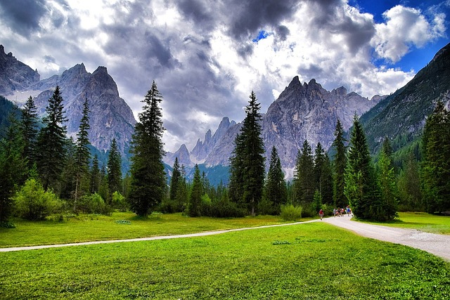 Vacanza a San Candido: relax, natura e sport nel cuore delle Dolomiti